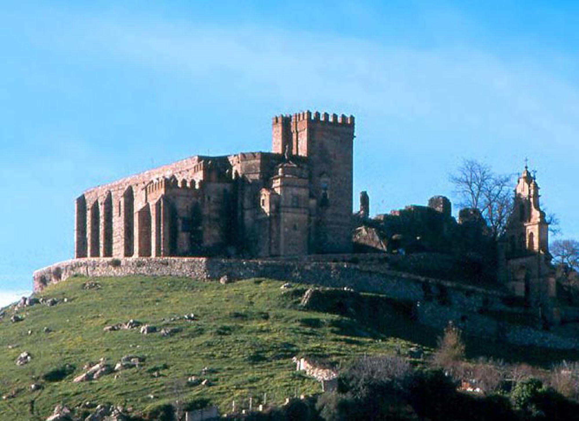 Hospederia Reina De Los Angeles Aracena Exteriör bild